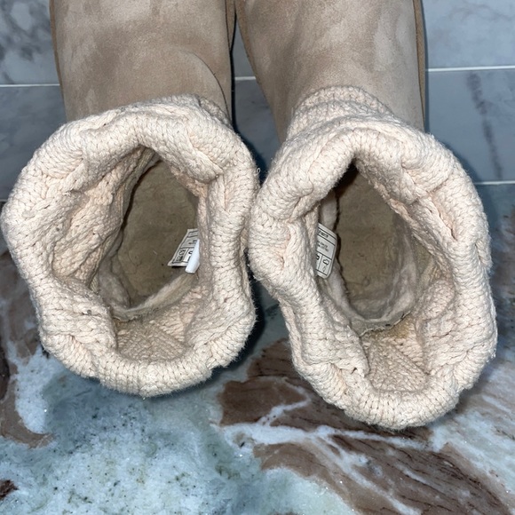 GUC UGG SAELA Knit Suede Cable Sweater Sheepskin Driftwood Cuff BOOTS Size 7 - Picture 14 of 16